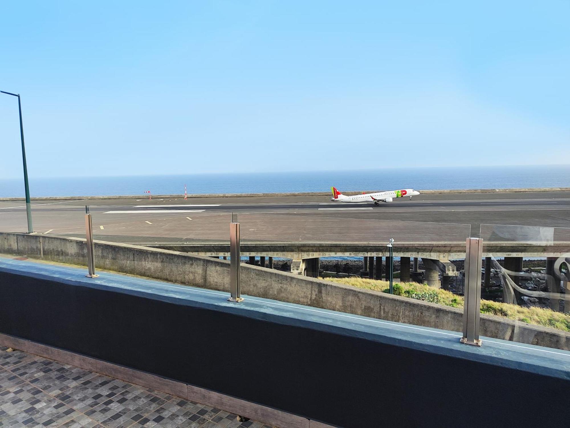 Gateone Al Airport View House Villa Machico  Eksteriør billede